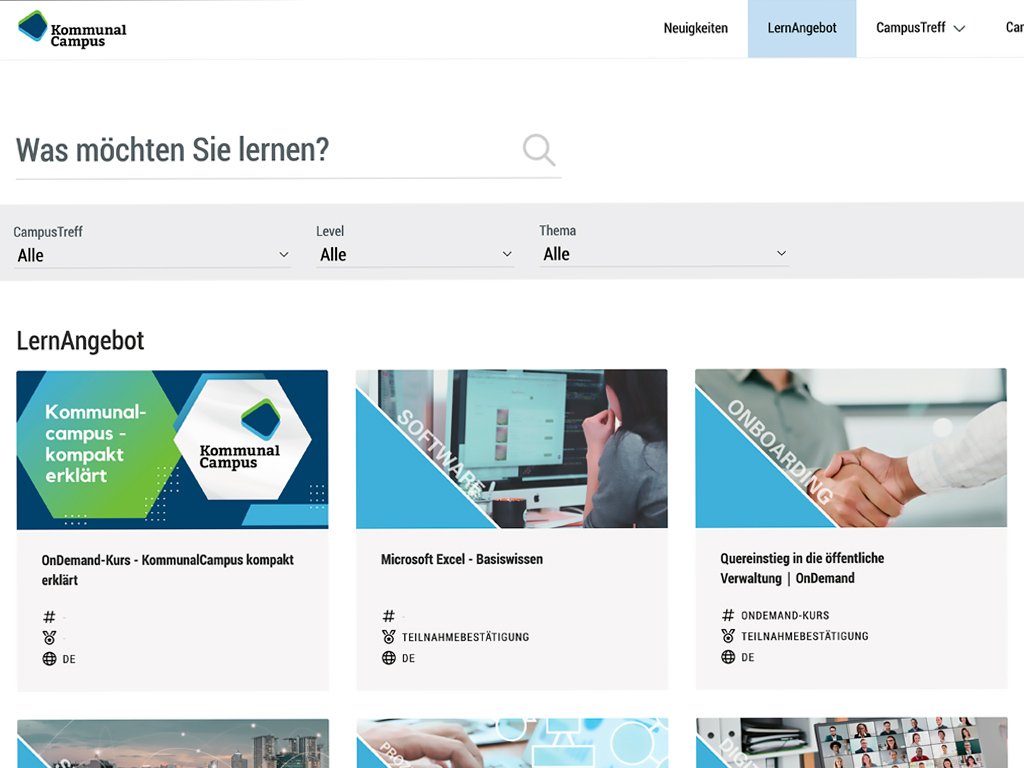 Screenshot einer Lernplattform mit der Überschrift „Was möchten Sie lernen?“. Darunter Kursangebote wie „KommunalCampus – kompakt erklärt“ und „Microsoft Excel – Basiswissen“.