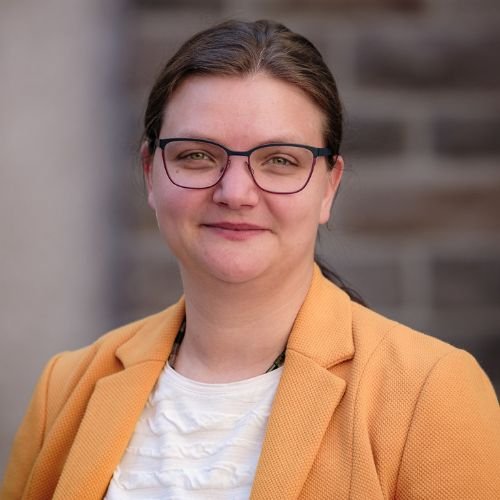 Porträt einer Frau aus der Jury des Staatsanzeiger Awards
