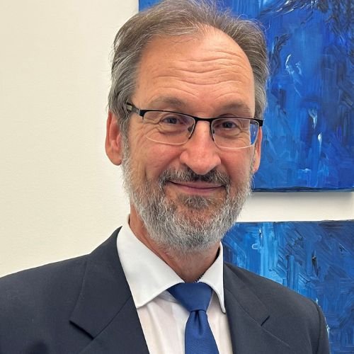 Porträt eines Mannes aus der Jury des Staatsanzeiger Awards