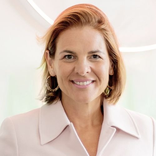 Porträt einer Frau aus der Jury des Staatsanzeiger Awards