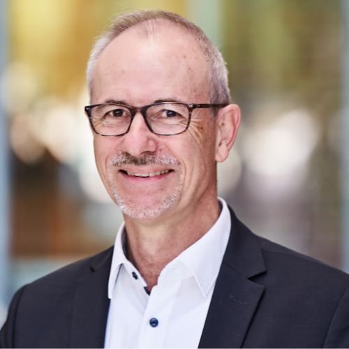 Porträt eines Mannes aus der Jury des Staatsanzeiger Awards